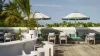 Где закаты вкуснее коктейлей: на Мальдивах открылся обновлённый Nautilus Bar в Sun Siyam Vilu Reef