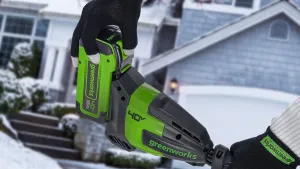 Без лопаты и без усилий: аккумуляторное решение для зимнего двора