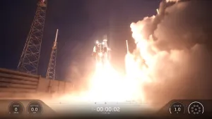 SpaceX запустила новую партию космических аппаратов Starlink