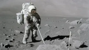 Лунный камень с «Аполлона-17» может переписать историю Солнечной системы