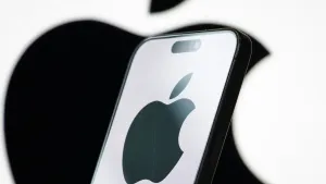 К 20-летию iPhone Apple готовит революционный дизайн с изогнутым стеклом