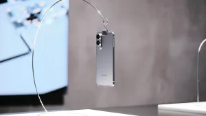 Galaxy S25 Edge поражает тонкостью и инженерией: внутри 19 винтов, титановая рамка и камеры на 200 МП