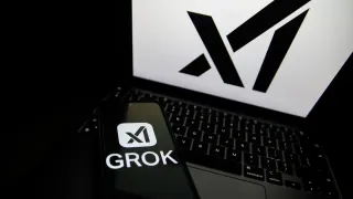 Илон Маск запустил Grok Imagine — ИИ, который создаёт фото и видео без цензуры