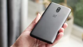 На OnePlus 6T успешно установили Windows 11