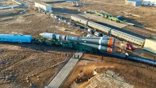 Как игрушечная: ракету «Союз» на Байконуре показали с дрона