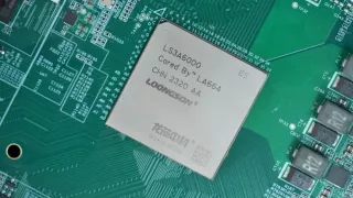 Производительность китайского процессора Loongson 3A6000 оказалась выше чем у Intel 10-го поколения и AMD Zen 2