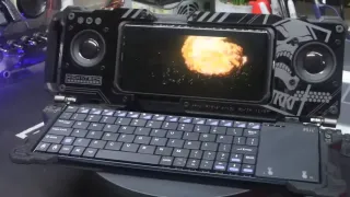 Моддер создал уникальный кибердек на базе смартфона