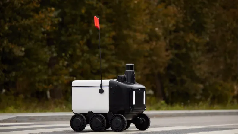 Яндекс запускает роботов-курьеров ещё в пяти городах