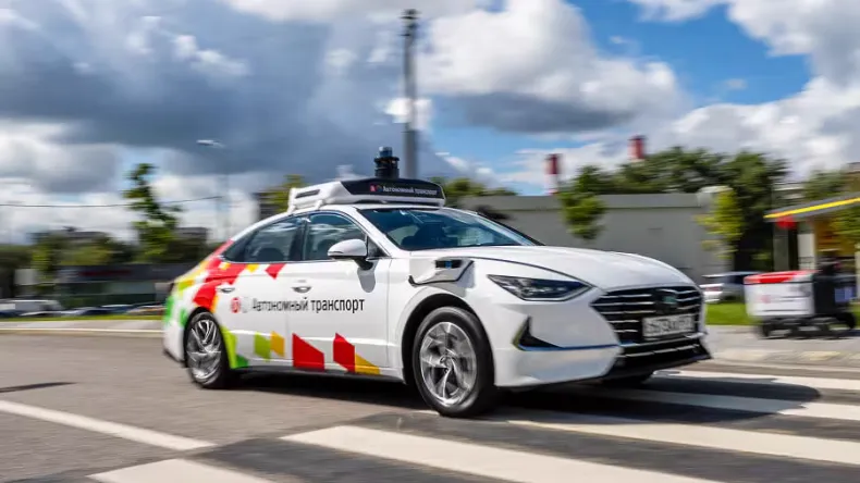 Яндекс выведет 200 беспилотных легковых авто на дороги России до конца года