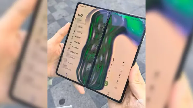 Пользователи складных смартфонов массово сообщают о поломках при низких температурах