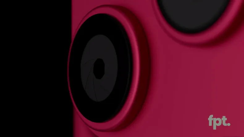 Известный инсайдер, с которым судится Apple, показал на видео iPhone 18 Pro в вишневом цвете