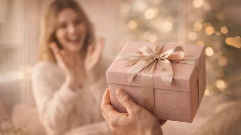 Технологичные подарки для женщин на 8 марта, которые обрадуют