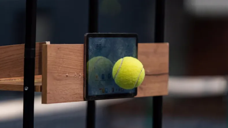 Honor Pad X8b обстреляли теннисными мячами