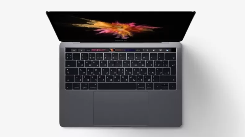 Apple установила гигантский Macbook на крышу здания