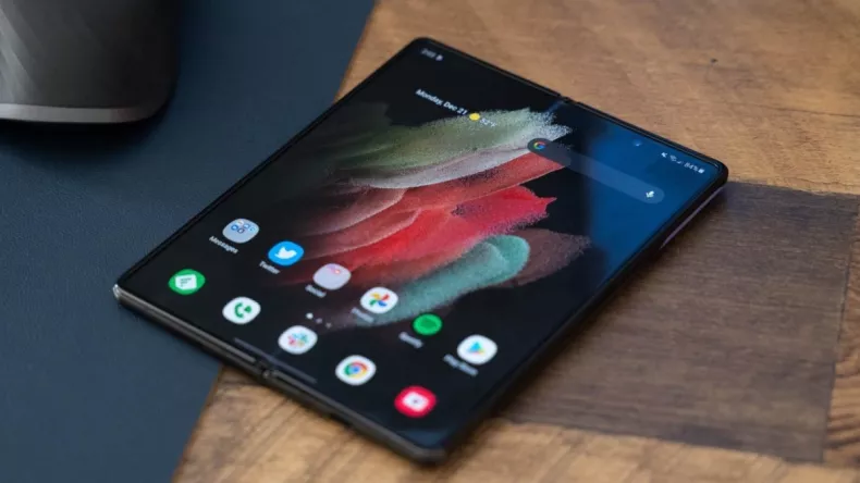 Samsung Galaxy Z Fold 3, наряду с Flip 3 и S21 FE, может оказаться значительно дешевле предшественника