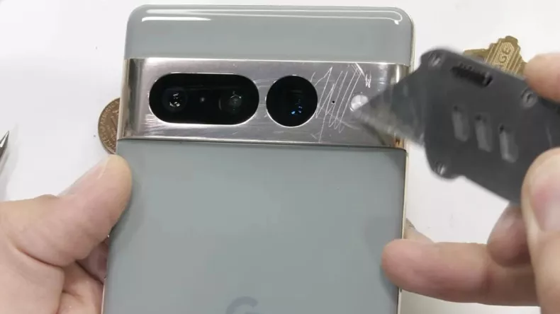 Смартфон Google Pixel 7 Pro проверили на прочность — результаты далеко не флагманские