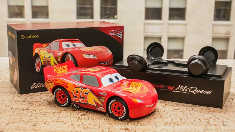 Sphero создала говорящего робота-Молнию Маккуина еще в 2017 году