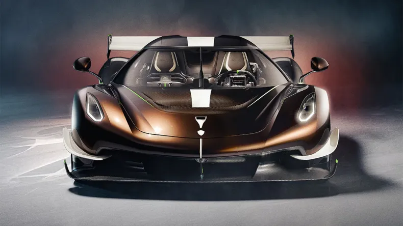 Невероятный новый мегакар Koenigsegg каким-то образом получил право на использование на дорогах