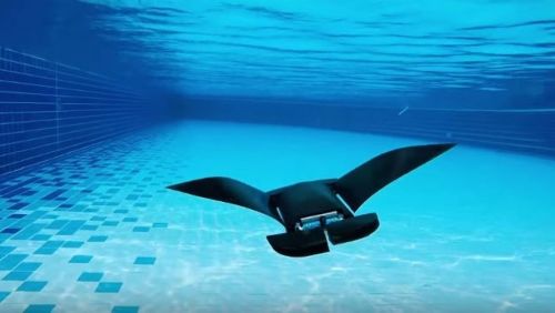 В Японии создан первый в мире плавающий робот