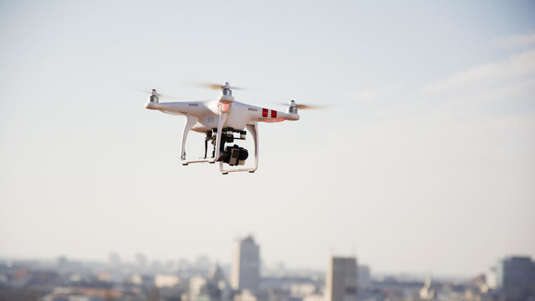 Власти Дубая довольны ограничениями на полеты дронов