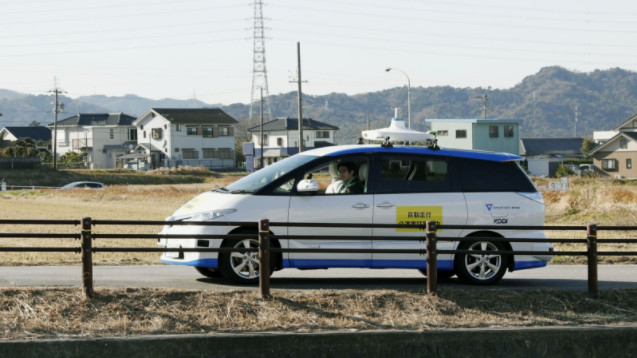 Беспилотный автомобиль с ДУ испытан в Японии