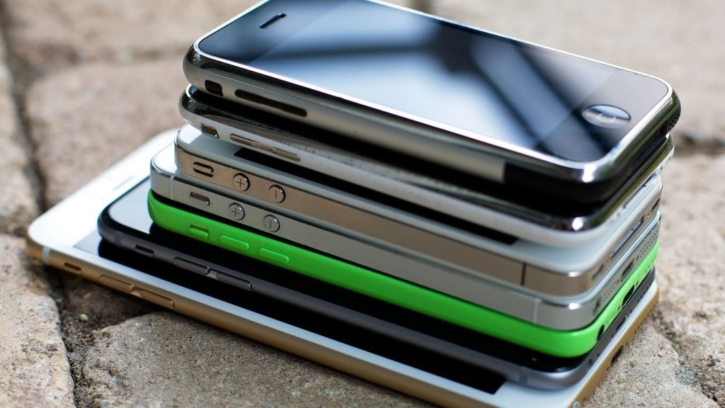 Apple заплатит пользователям старых iPhone