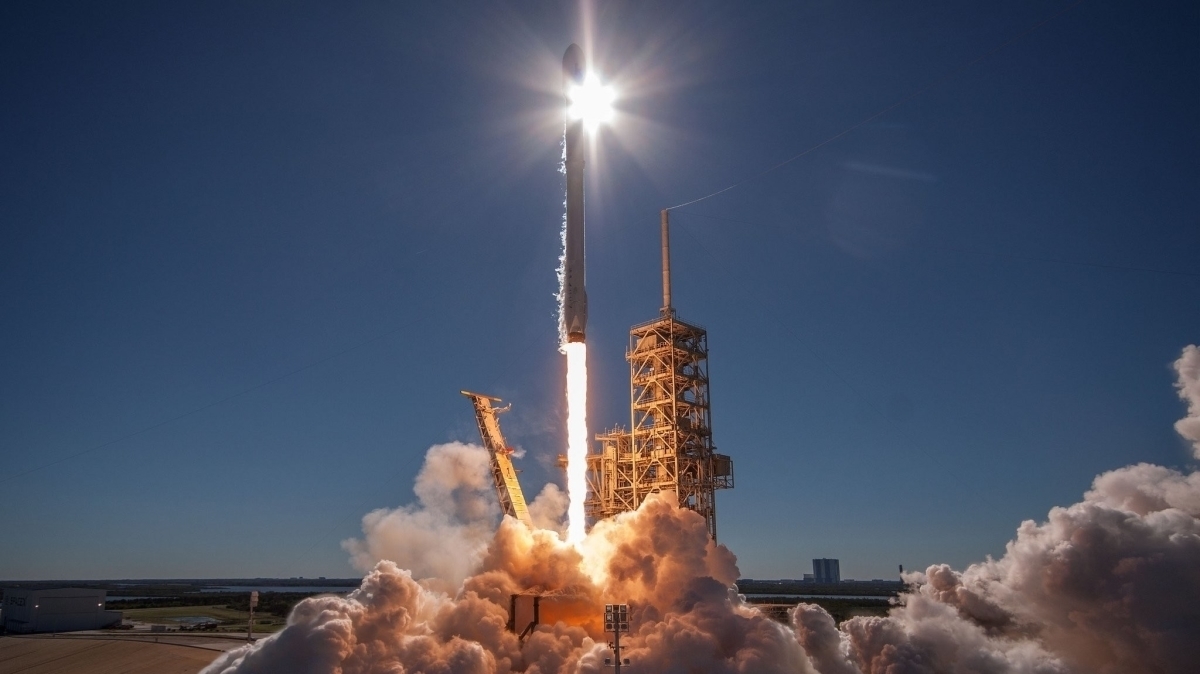 SpaceX завершила контракт с NASA двойным юбилеем