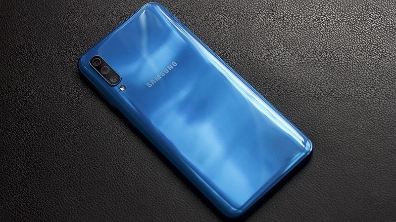 Samsung представила ультрабюджетный смартфон Galaxy M11