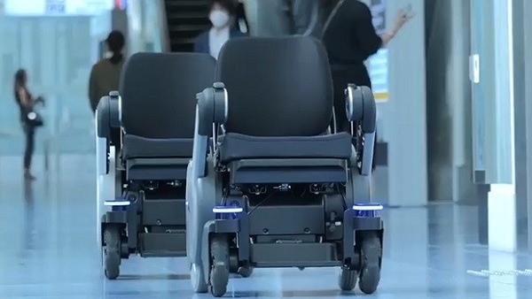 Panasonic предлагает использовать беспилотные кресла для перевозки людей
