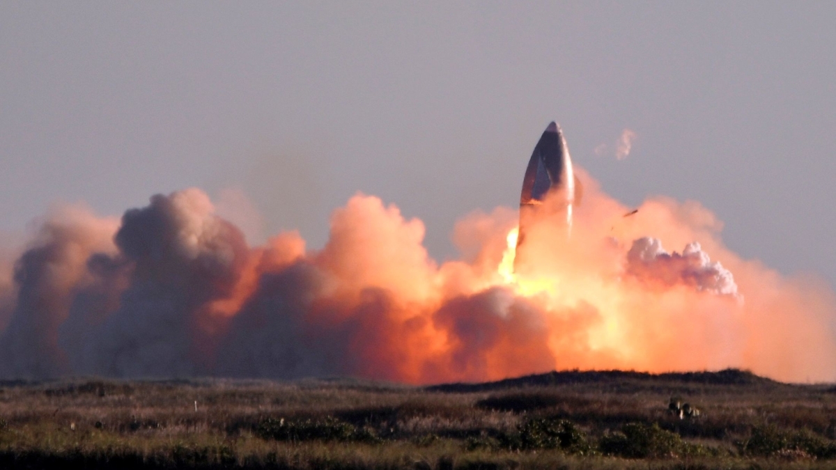 SpaceX Starship эффектно взрывается после успешного испытательного полета