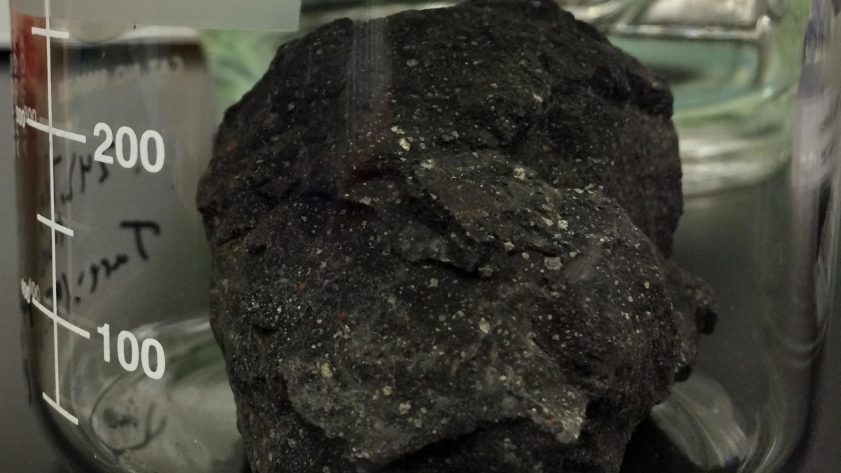 Мы все из космоса — в метеоритах был найден ключевой компонент создания жизни