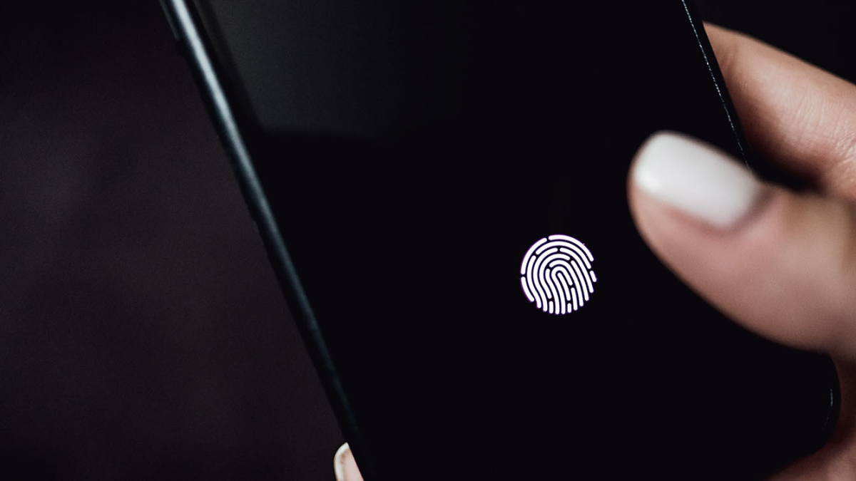 iPhone 2021 года может иметь экранный Touch ID и Face ID