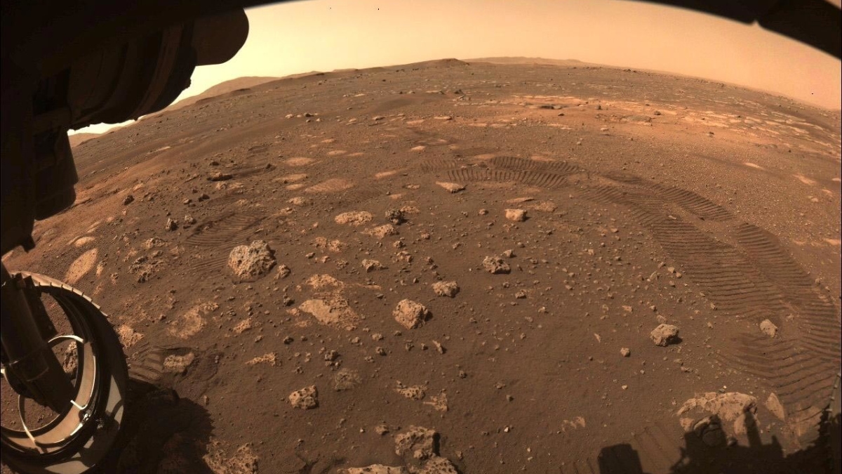 Марсоход Perseverance совершил пробную поездку по поверхности Марса