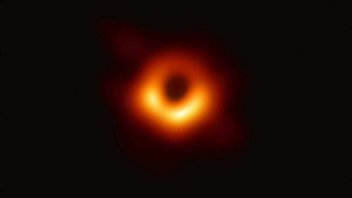 Как возникает сверхмассивная черная дыра?