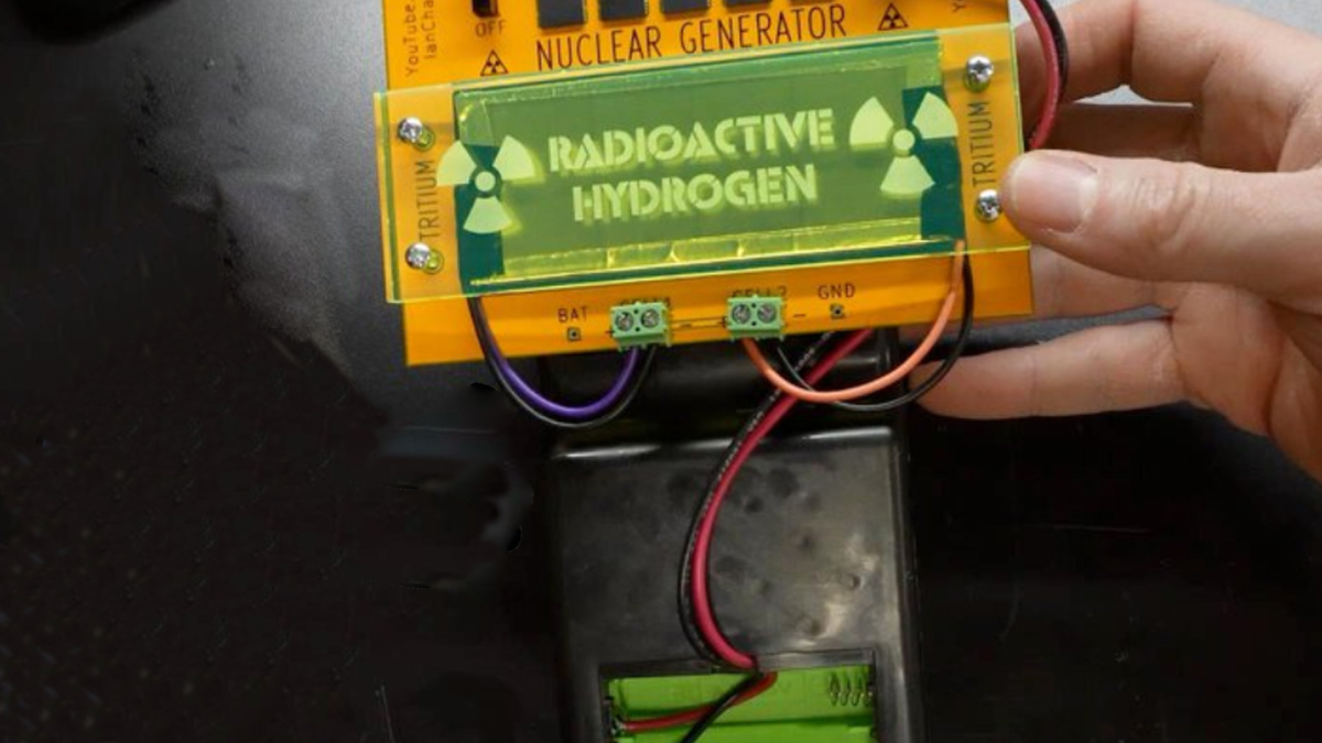 Энтузиасты создали "Тетрис" работающий от ядерной батареи