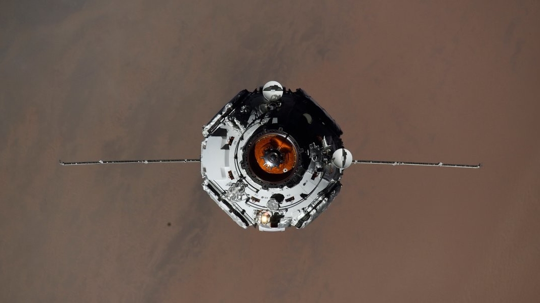 Роскосмос и NASA обсуждают возможность стыковки коммерческих аппаратов с Российским сегментом МКС
