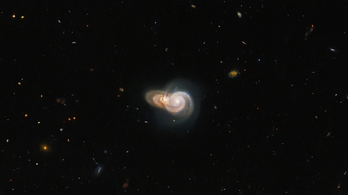 Космический телескоп Hubble сфотографировал удивительные спиральные галактики