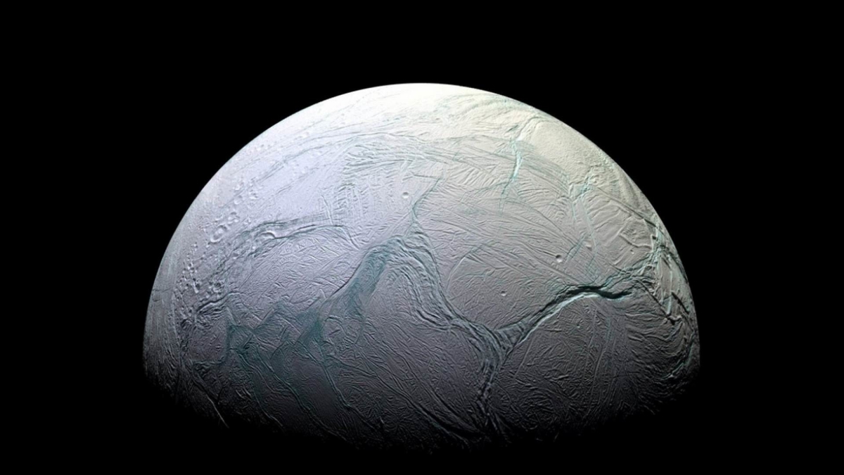 Обитаемый спутник Сатурна — новый поворот в поиске инопланетной жизни