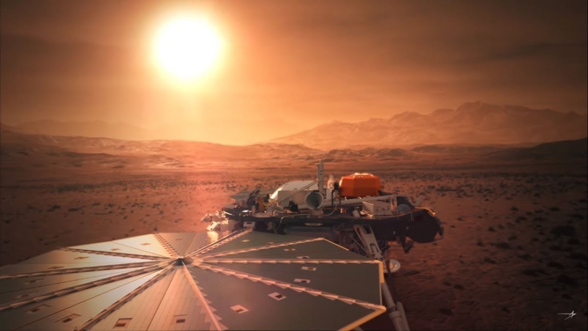 Аппарат NASA InSight спешно пережил мощную марсианскую бурю