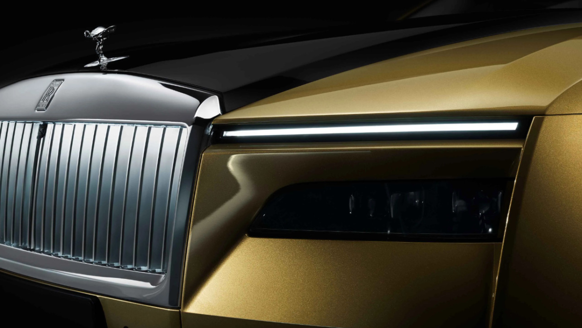 Rolls Royce официально представила полностью электрический Spectre