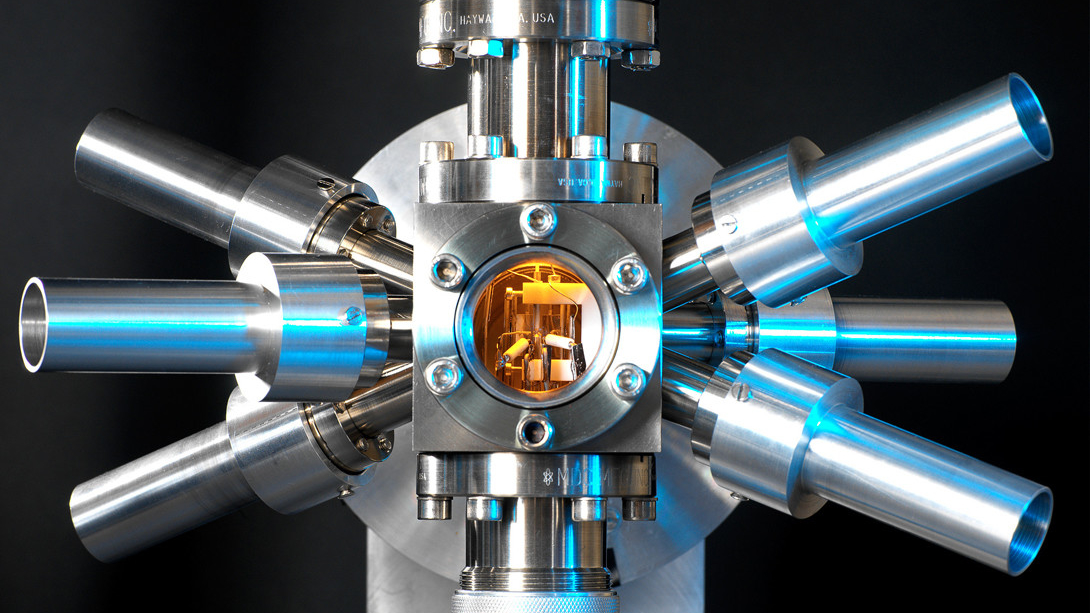 Атомные часы в космосе: новый способ раскрыть секреты темной материи