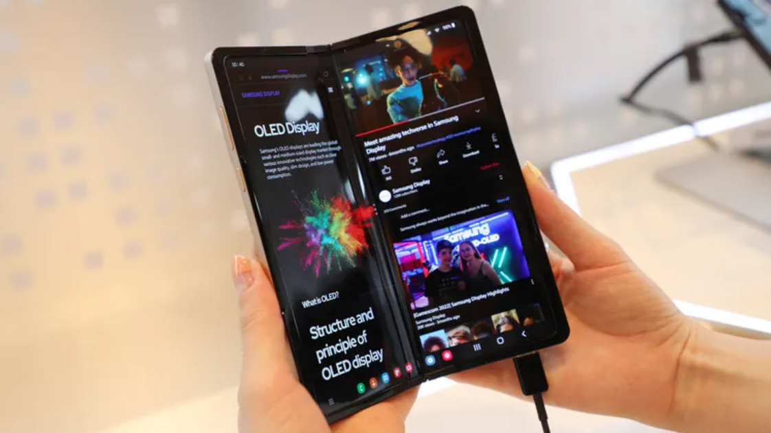 Samsung продемонстрировала новое поколение сгибающихся дисплеев — наработки для Galaxy Fold 5?