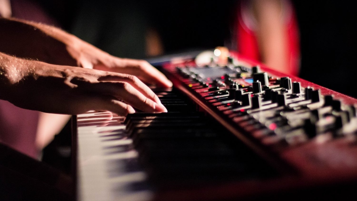 Новая нейросеть MusicLM от Google умеет генерировать музыку высокого качества
