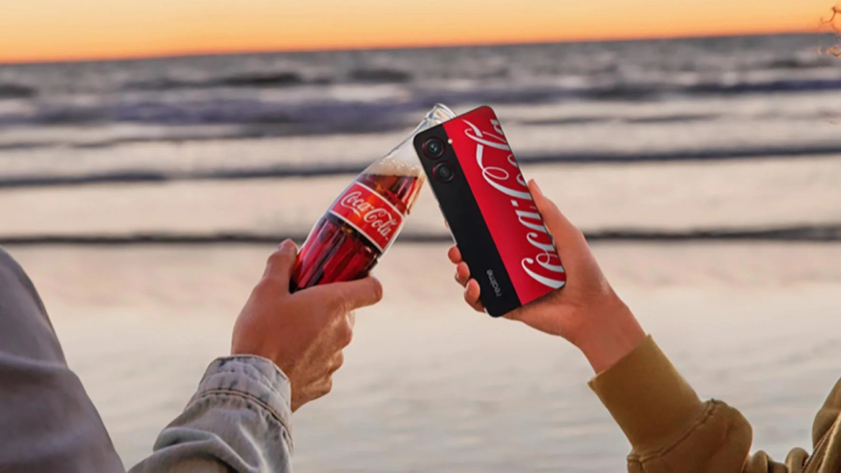 Выпущен Realme 10 Pro Coca-Cola Edition — идеальный подарок фанату газировки