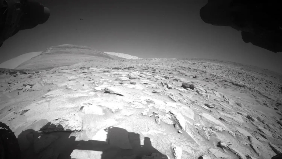Марсоход Curiosity покорил новую вершину. Буквально