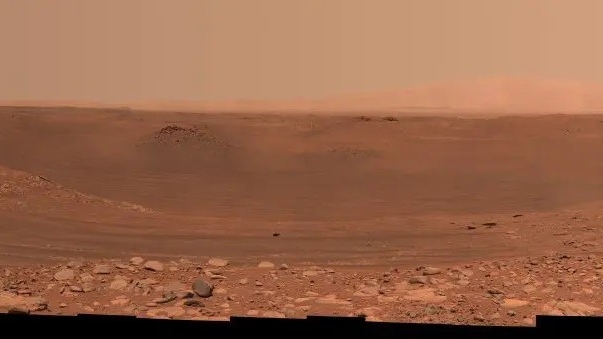 Уникальные фото марсохода Perseverance: глубокий взгляд в кратер Бельва раскрывает геологические тайны Марса