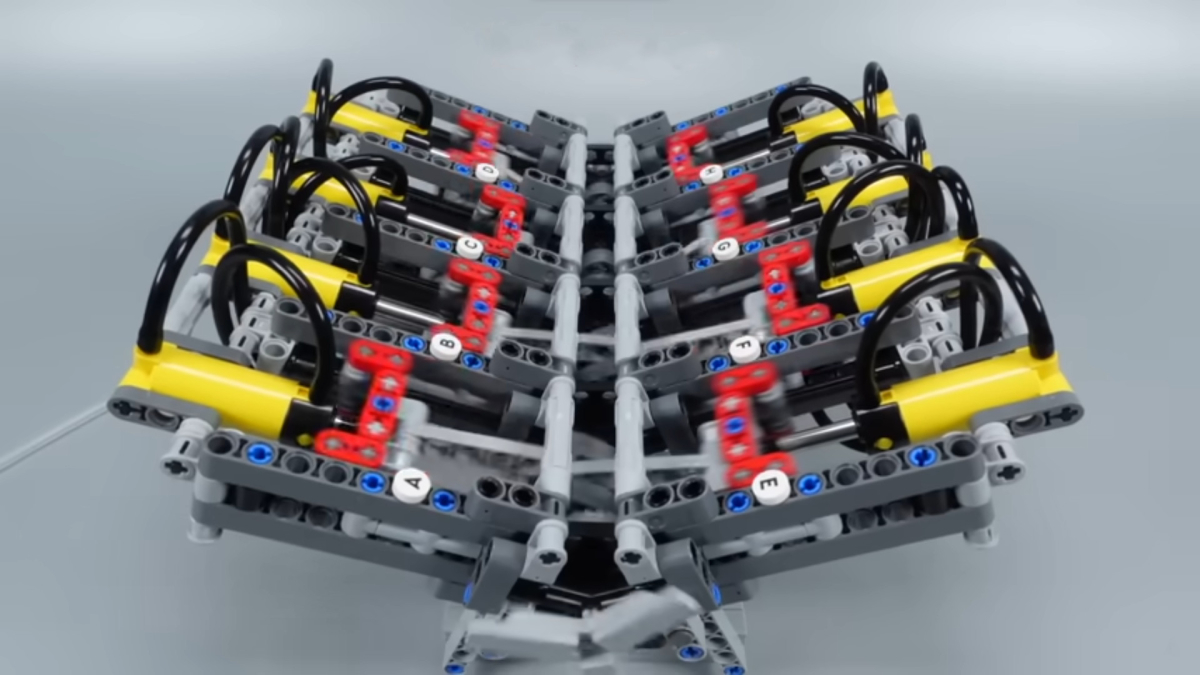 Поразительный поршневой двигать из Lego работающий на воздухе — собери и себе такой!