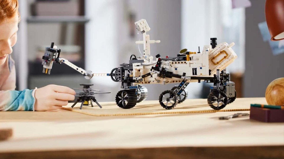 Настойчивый исследователь на вашей полке — Lego анонсировала набор Perseverance 