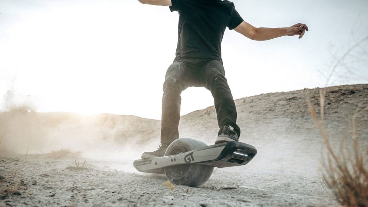 Компания Future Motion отзывает все свои одноколесные скейтборды