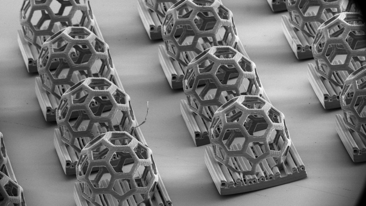 Ученые из Стэнфорда открыли мир сложной 3D-печати в микромасштабе